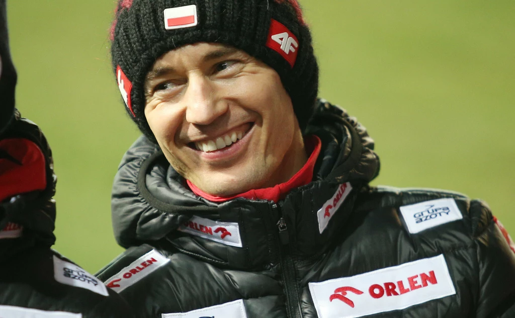 Kamil Stoch w "Tańcu z Gwiazdami"? Wymowna odpowiedź polskiego skoczka zaskoczyła internautów. Kamil Stoch w "Tańcu z Gwiazdami"? Wymowna odpowiedź polskiego skoczka zaskoczyła internautów.