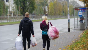 30 proc. badanych twierdzi, że rodzice powinni wspierać swoje dorosłe dzieci, dokładając się na przykład do zakupu mieszkania