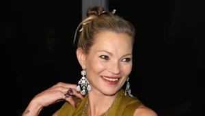 Kate Moss tą stylizacją przywołała lata 90. Zachwyciła sylwetką 