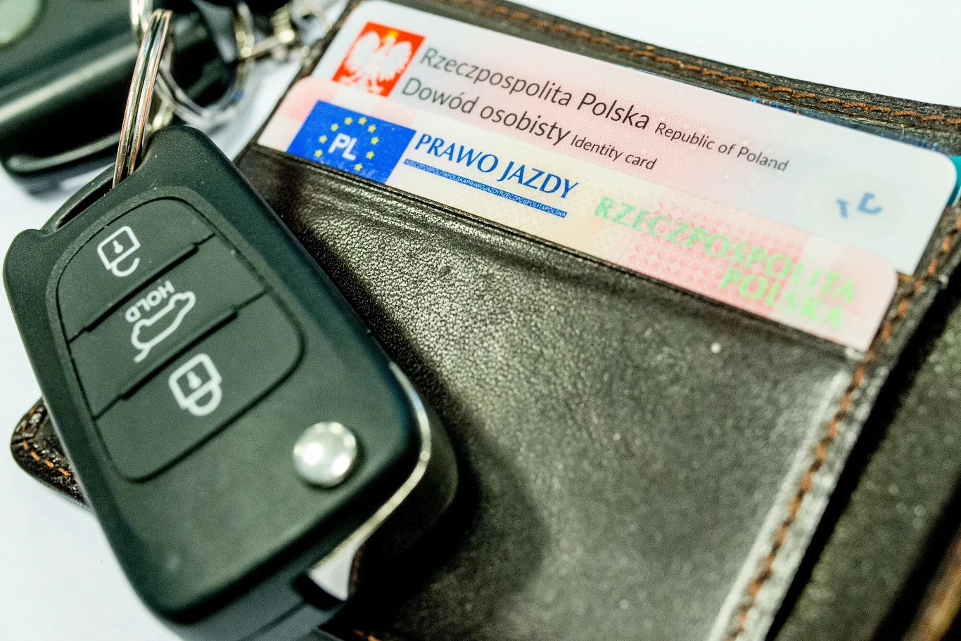Akcja wymiany bezterminowych praw jazdy ruszy w 2028 roku i potrwa sześć lat. Akcja wymiany bezterminowych praw jazdy ruszy w 2028 roku i potrwa sześć lat.