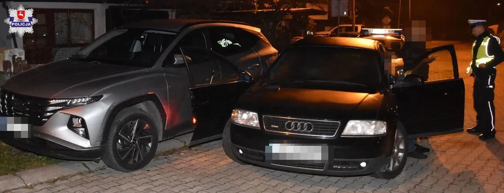 Kierowca Hyundaia stracił panowanie i potrącił stojącego przy swoim aucie kierowcę Audi. Ale dlaczego do tego doszło?