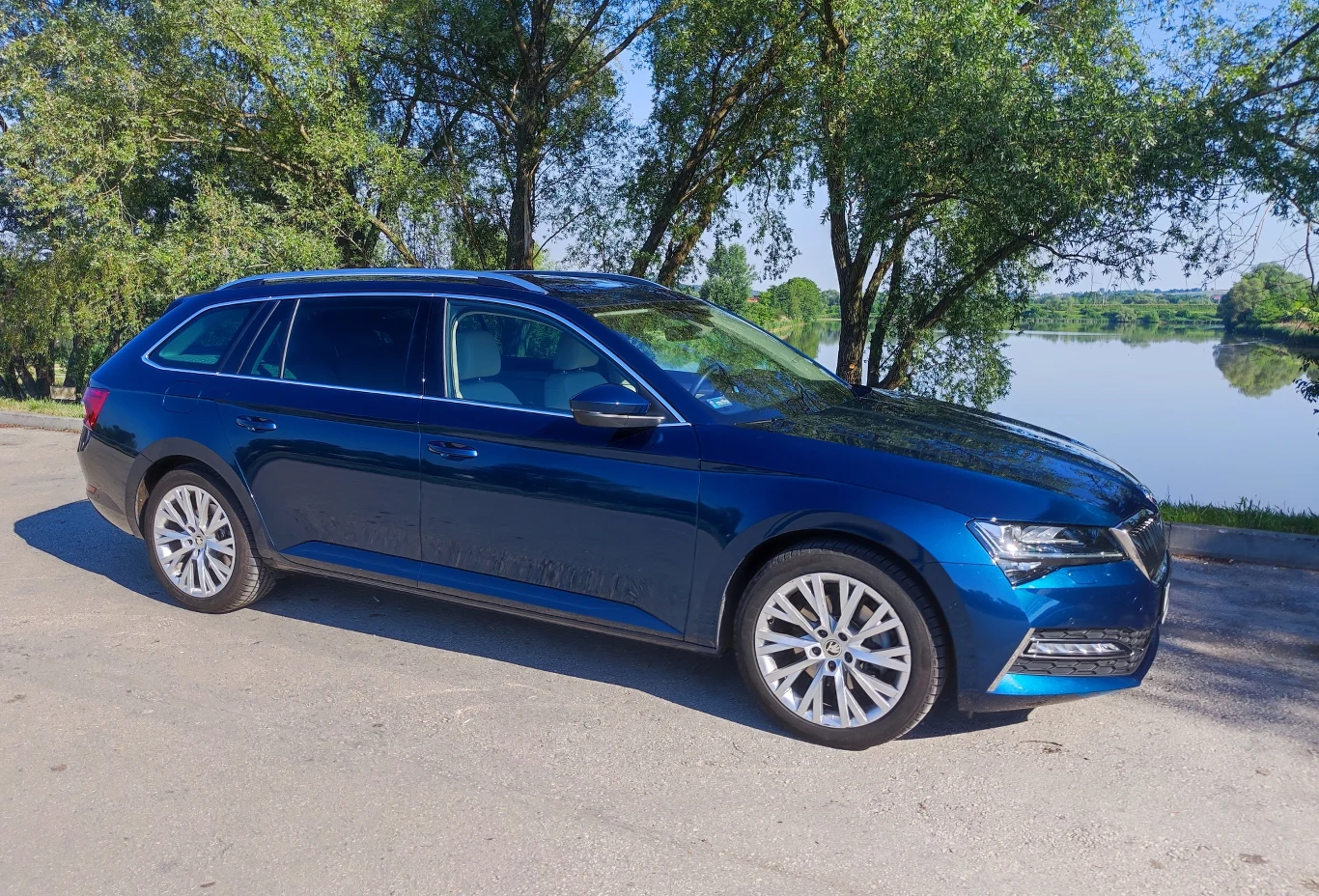Skoda Superb Combi iV