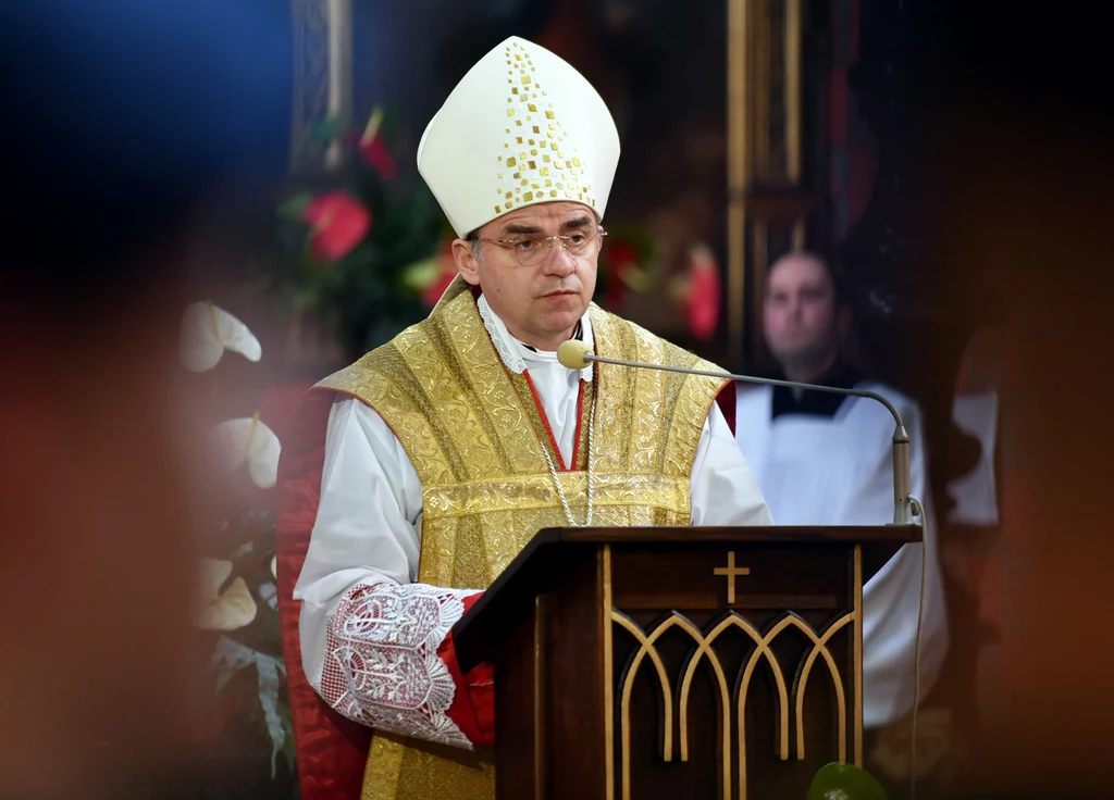 Bp Robert Chrząszcz Bp Robert Chrząszcz