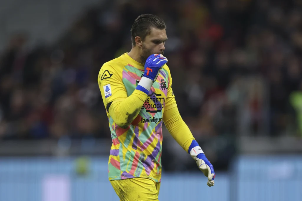 Serie A. Po starciu z Kevinem Lasagną Bartłomiej Drągowski nabawił się kontuzji, która przekreśla jego marzenia o MŚ 2022 w Katarze... Serie A. Po starciu z Kevinem Lasagną Bartłomiej Drągowski nabawił się kontuzji, która przekreśla jego marzenia o MŚ 2022 w Katarze...