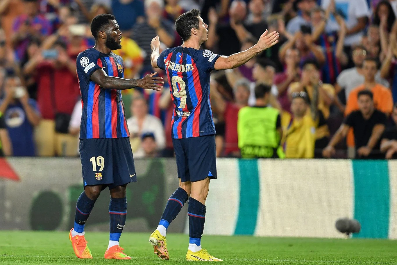 Franck Kessie i Robert Lewandowski Franck Kessie i Robert Lewandowski