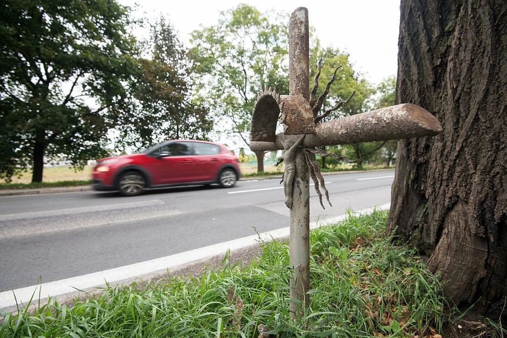 Pośrednicy kancelarii odszkodowawczych często nazywani są "hienami cmentarnymi"