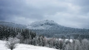 Ferie zimowe 2026 ze śniegiem? IMGW pokazał prognozę długoterminową