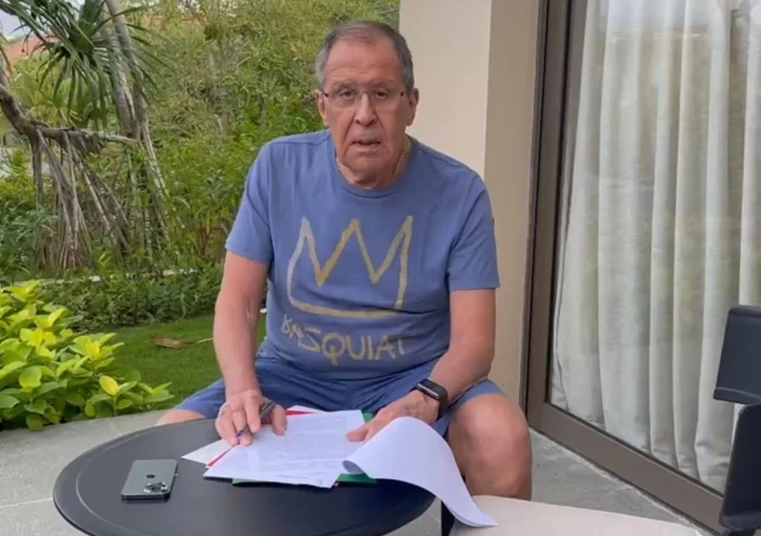 Siergiej Ławrow na Bali. Nagranie ma udowodnić, że z jego zdrowiem wszystko w porządku Siergiej Ławrow na Bali. Nagranie ma udowodnić, że z jego zdrowiem wszystko w porządku