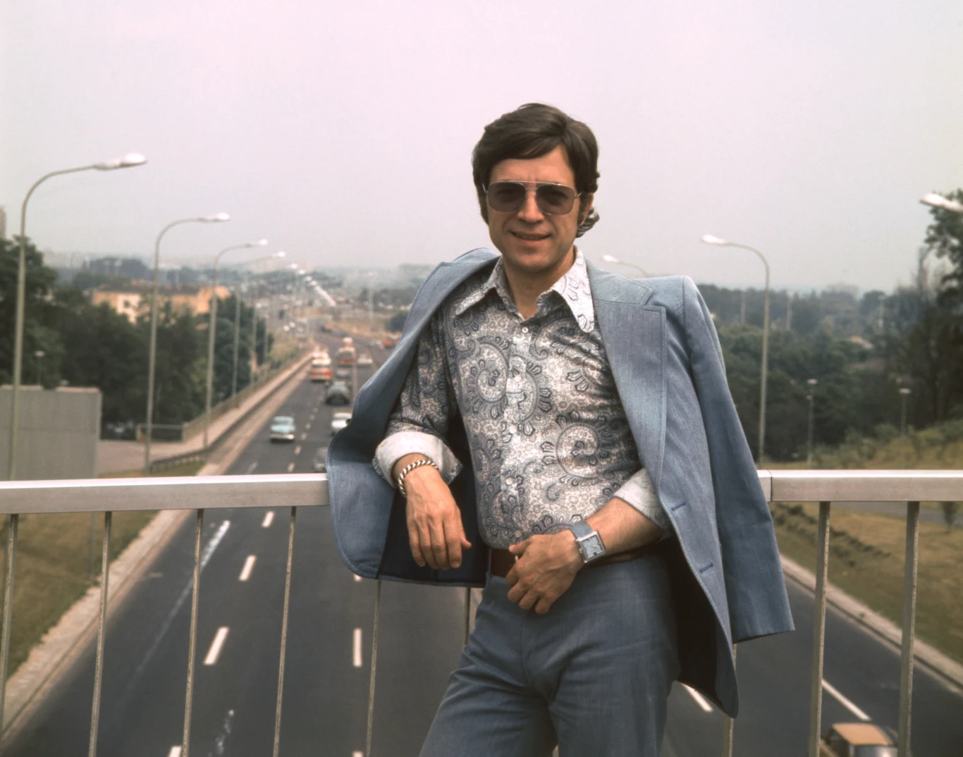 Jerzy Połomski w 1975 r. podczas sesji na Trasie Łazienkowskiej