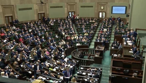 Z najnowszego sondażu wynika, że poza Sejmem znalazłaby się Konfederacja