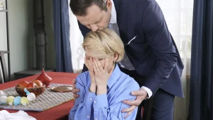 Czy policja oficjalnie oskarży Bożenę (Marieta Żukowska) o zabójstwo, a Bruna (Lesław Żurek) o współudział? 