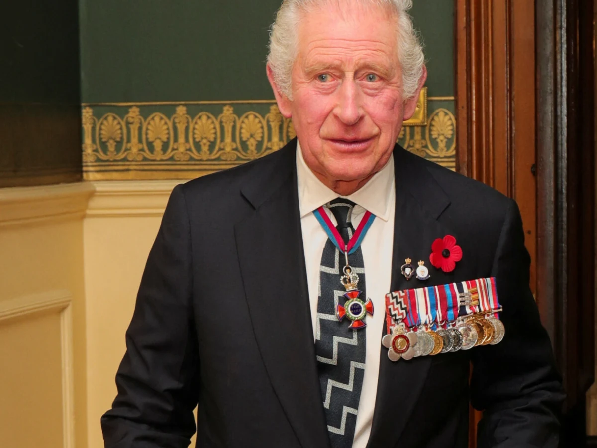 Król Karol III Król Karol III