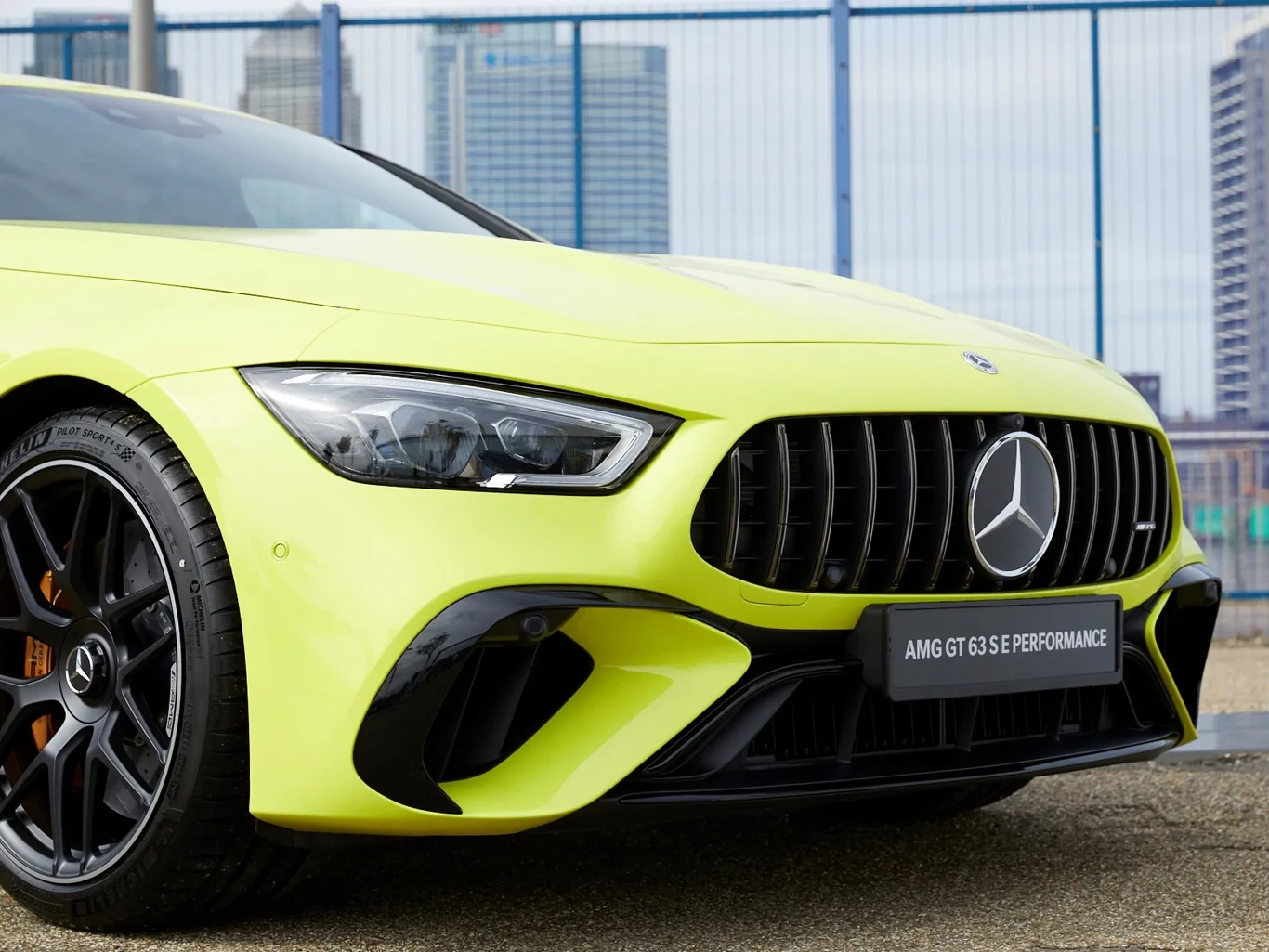 Mercedes-AMG GT 63 S E Performance od Rogera Federera.