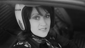 Sue Baker, zdjęcie pochodzi z oficjalnego konta na Twitterze programu "Top Gear" @BBC_TopGear