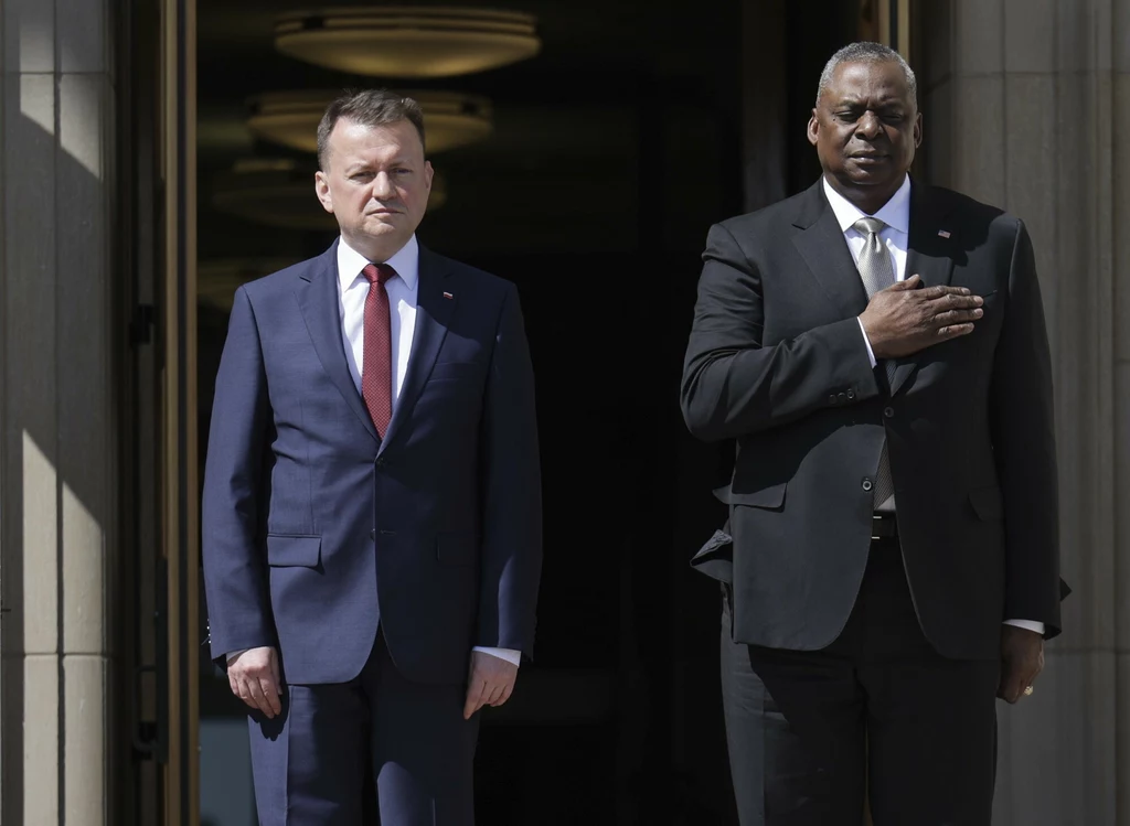 Mariusz Błaszczak i Lloyd Austin; zdj. z kwietnia 2022 roku Mariusz Błaszczak i Lloyd Austin; zdj. z kwietnia 2022 roku