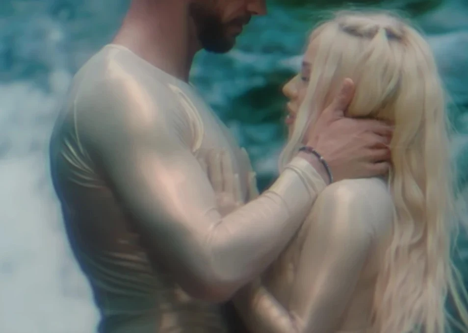 Doda i Dariusz Pachut wystąpili razem w teledysku "Wodospady" Doda i Dariusz Pachut wystąpili razem w teledysku "Wodospady"