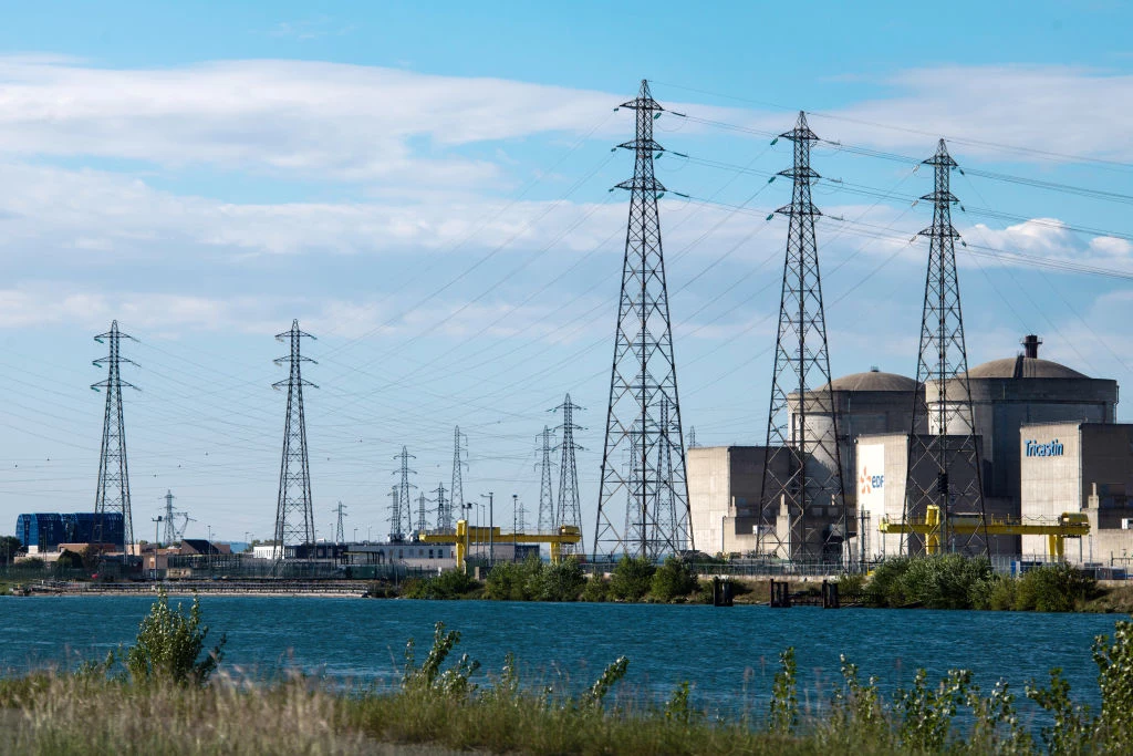 Większość pytanych Polaków jest za budową elektrowni jądrowej