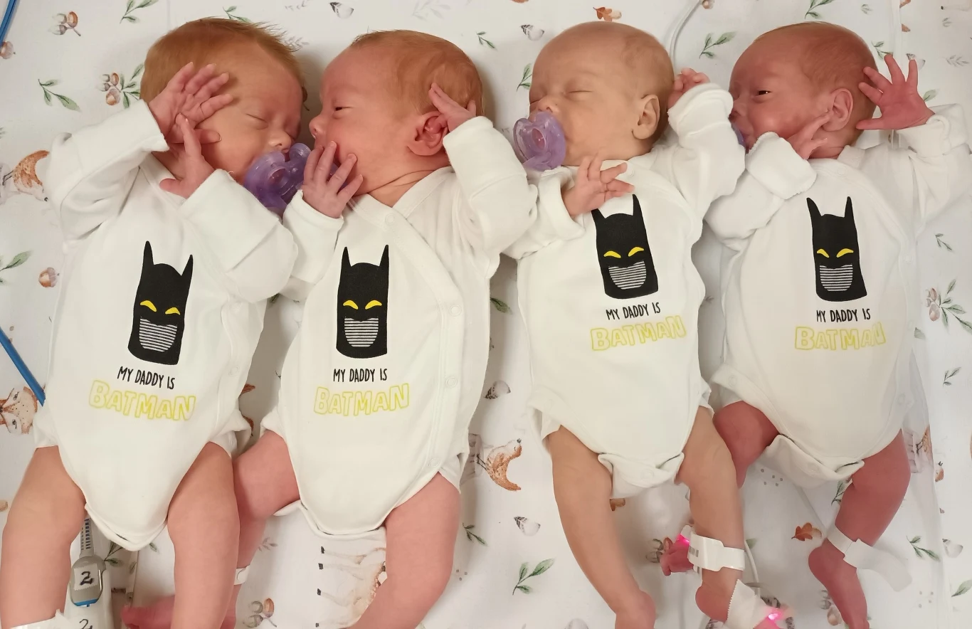Antoś (1400 g), Janek (1 600 g), Oluś (1 120 g) oraz Stasiu (970 g) / zdjęcie: Kliniczne Centrum Ginekologii, Położnictwa i Neonatologii w Opolu