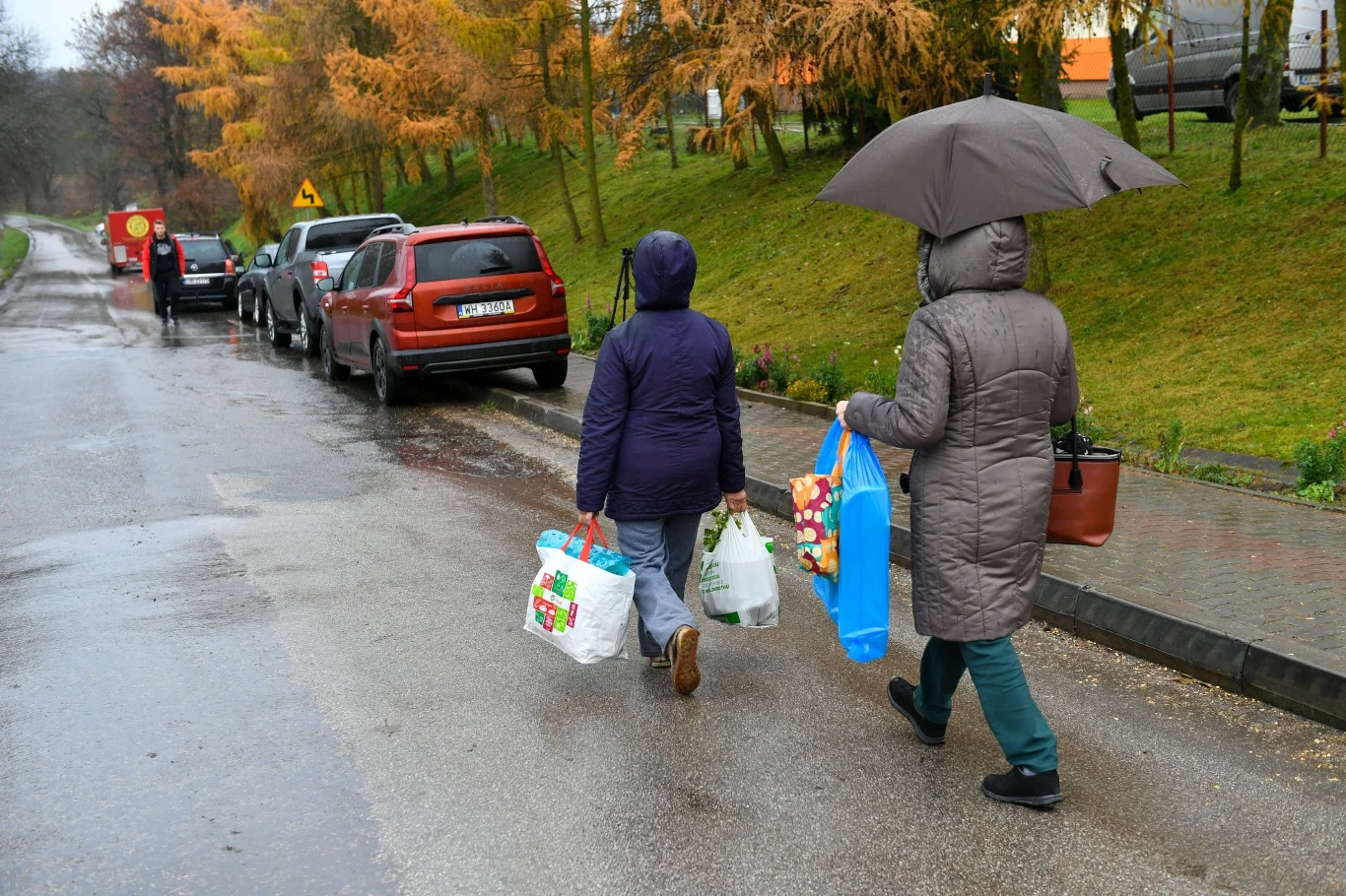 Przechodnie na ulicach Przewodowa w środę, 16 listopada Przechodnie na ulicach Przewodowa w środę, 16 listopada
