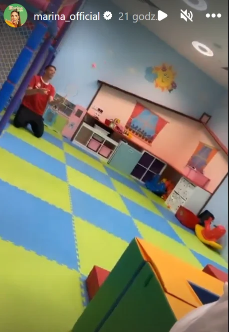 Wojciech Szczęsny spędza czas z wielbicielami Wojciech Szczęsny spędza czas z wielbicielami