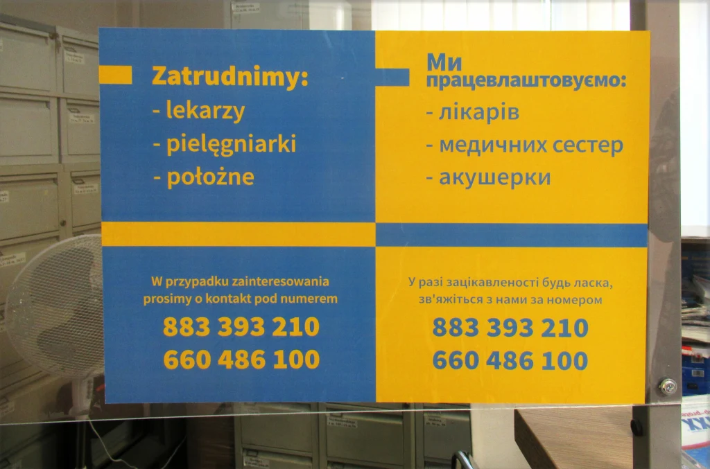 Ze względu na olbrzymie braki kadrowe w polskiej ochronie zdrowia, placówki medyczne wciąż poszukują do pracy medyków z Ukrainy Ze względu na olbrzymie braki kadrowe w polskiej ochronie zdrowia, placówki medyczne wciąż poszukują do pracy medyków z Ukrainy