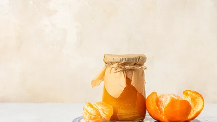 Z mandarynek możemy stworzyć smaczny i zdrowy syrop wzmacniający odporność.