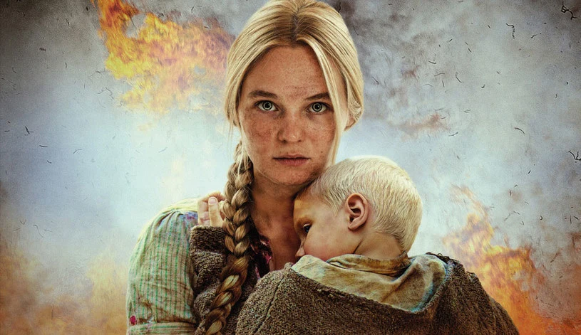 Michalina Łabacz na plakacie filmu "Wołyń" 