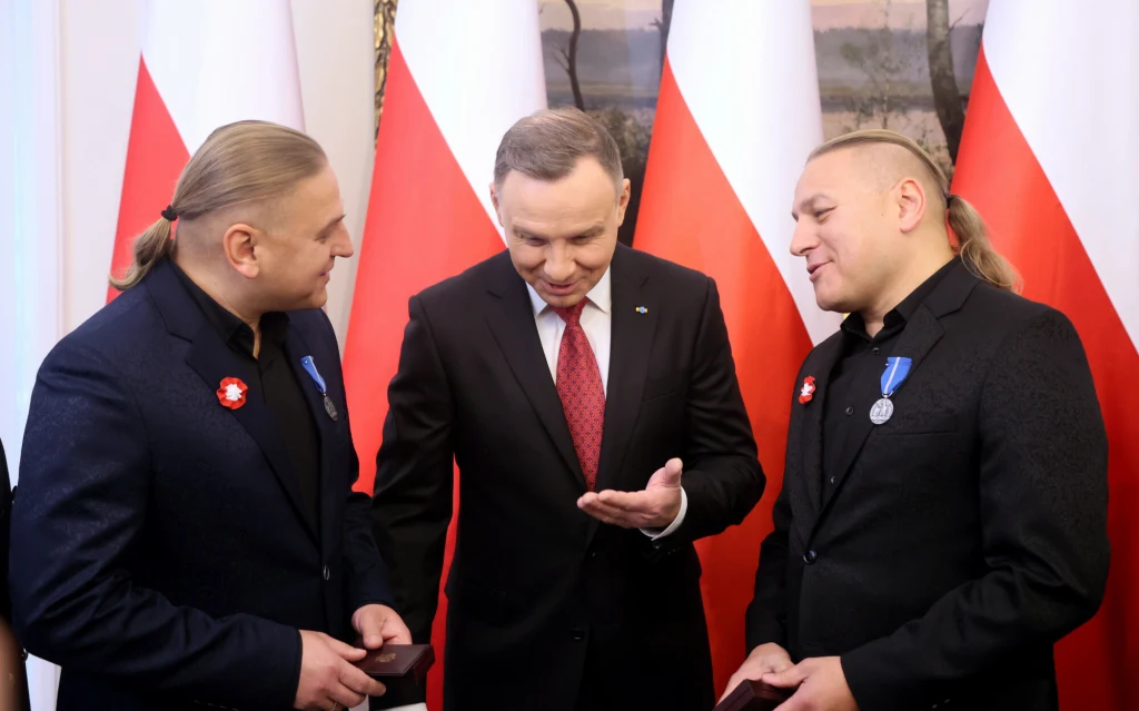 Pawelł Golec, Andrzej Duda, Łukasz Golec. Wręczenie odznaczeń państwowych z okazji Święta Niepodległości Pawelł Golec, Andrzej Duda, Łukasz Golec. Wręczenie odznaczeń państwowych z okazji Święta Niepodległości