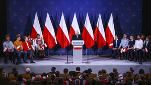 Prawaccy dziadersi kontra oburzone woki