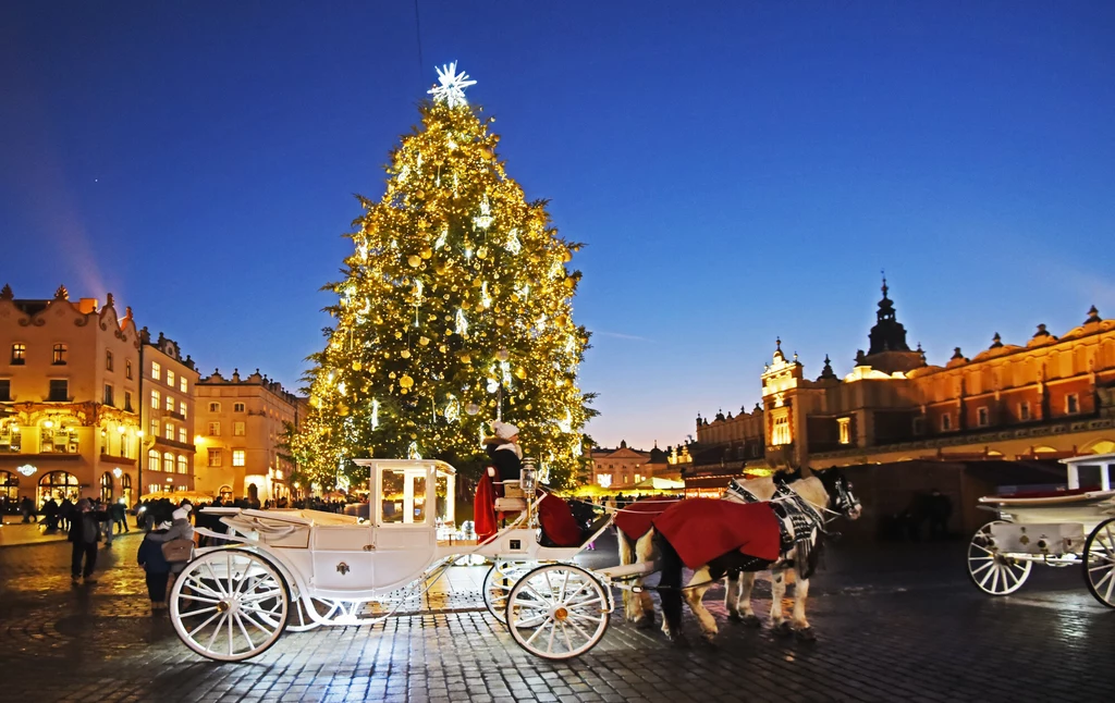 Kraków również rozbłyśnie na święta. Na ulicach miasta pojawią się ozdoby inspirowane wawelskimi arrasami