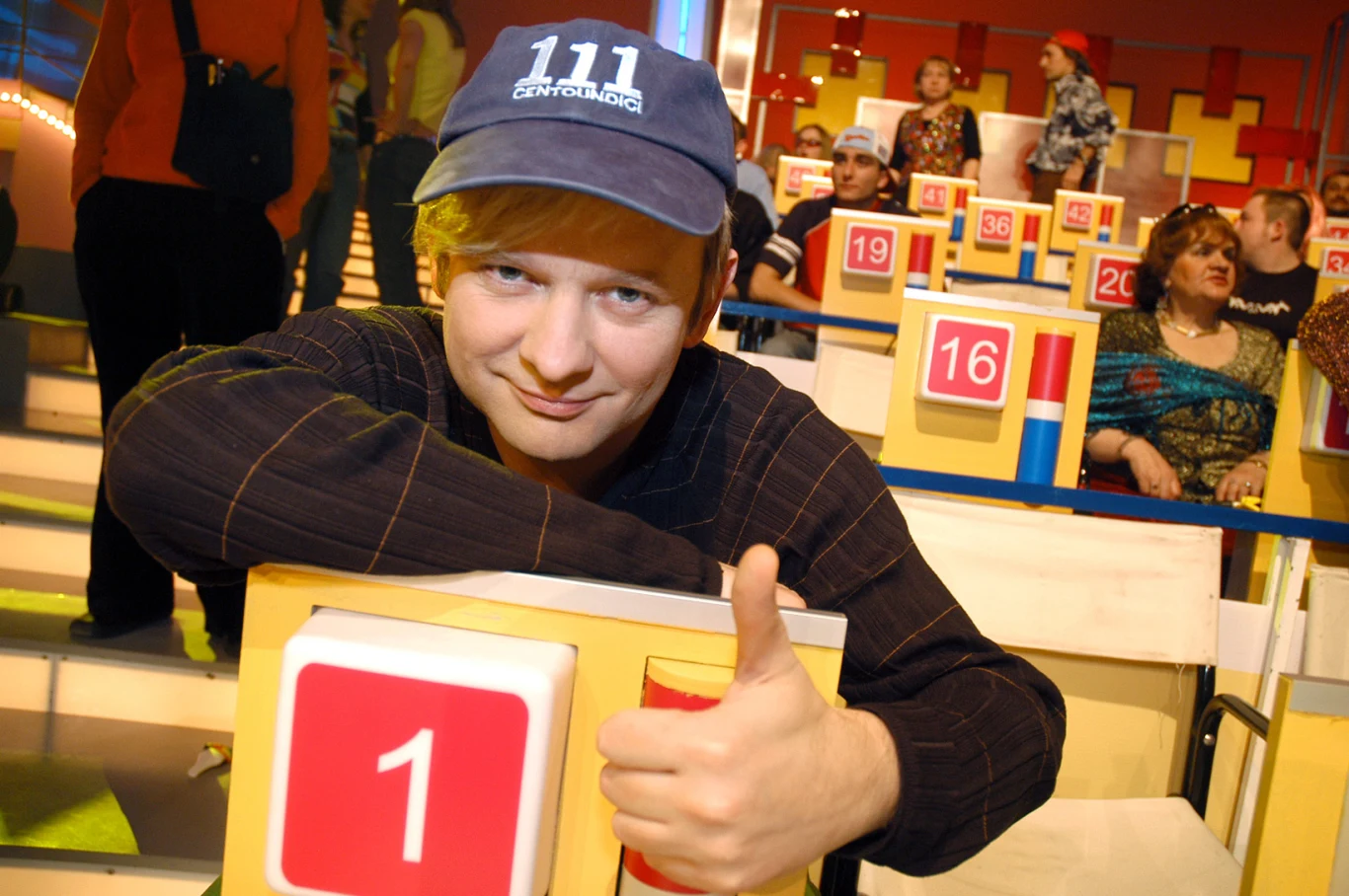 Paweł Stasiak wielokrotnie pytany był o sekret swojej urody. Wokalista przyznał, że poza włosami "nic sobie nie zrobił". Okazało się, że włosy na głowie wspomaga tzw. systemami. "Przez pierwsze trzy tygodnie nie wychodziłem z domu, bo wydawało mi się, że coś mi usiadło na głowie. Ale teraz jest OK. Pływałem w nich nawet na desce surfingowej, na narcie za łódką i nic się nie stało. Żadna meduza obok mnie nie wypłynęła" - śmiał się w rozmowie z "Galą".