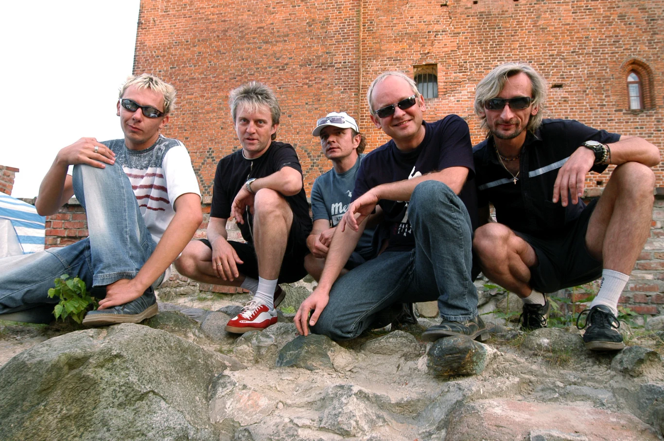 W połowie lat 80. Papa Dance zdobyła popularność szczególnie wśród młodszej publiczności za sprawą piosenek "Maxi Singiel", "Nasz Disneyland" czy "Nietykalni". Szybko przyszły sukcesy, m.in. nagrody na festiwalach w Opolu, koncerty przed wielotysięczną publicznością (w Moskwie grupę oklaskiwało ok. 120 tysięcy osób). Szacuje się, że w latach 80. zespół sprzedał ponad pół miliona płyt i kaset. 