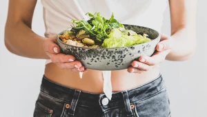 Już po 2-3 tygodniach od zmiany diety na bezmięsną można zaobserwować spadek kilogramów