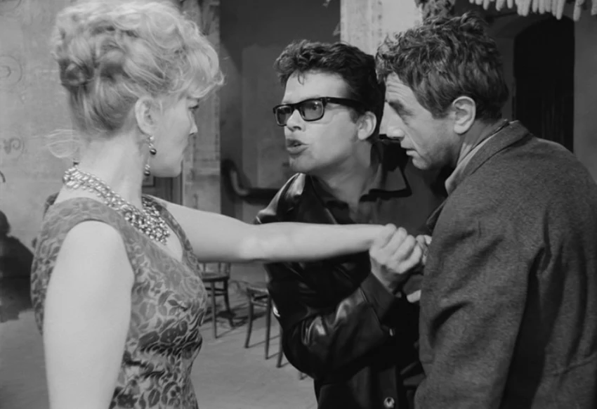 Irena Laskowska, Zbigniew Cybulski i Andrzej Łapicki w filmie "Salto" (screen z Youtube'a) Irena Laskowska, Zbigniew Cybulski i Andrzej Łapicki w filmie "Salto" (screen z Youtube'a)