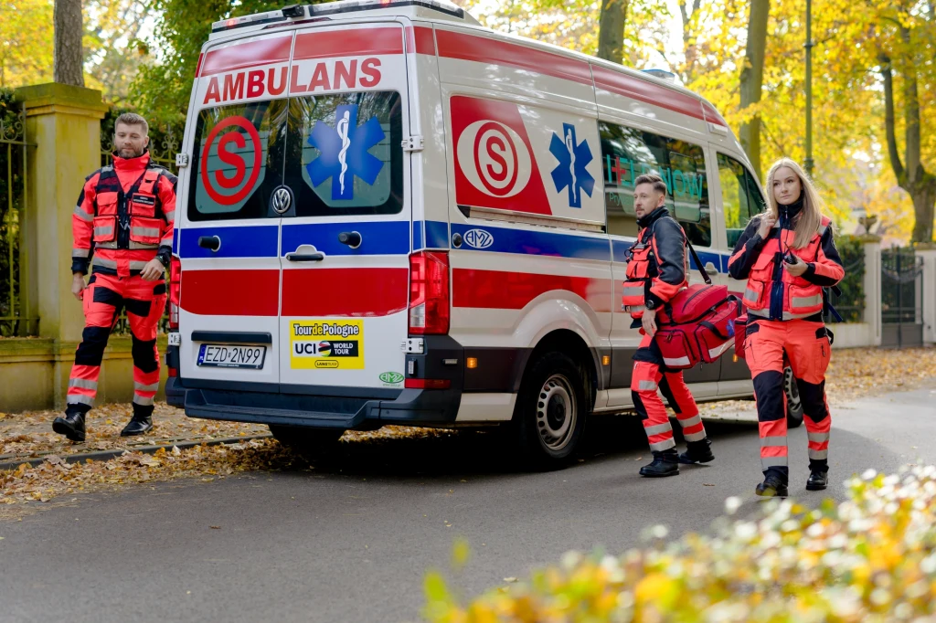 Udzielenie pierwszej pomocy osobie poszkodowanej wymaga nie tylko wiedzy, ale również odwagi ratownika