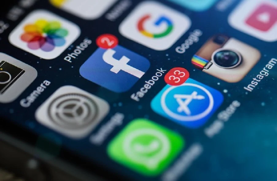 Facebook wprowadza nowe zasady. Będzie więcej hejtu i dezinformacji? Facebook wprowadza nowe zasady. Będzie więcej hejtu i dezinformacji?