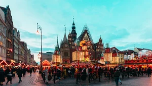 Ruszył jarmark bożonarodzeniowy we Wrocławiu. Jakie atrakcje i nowości czekają w tym roku? 