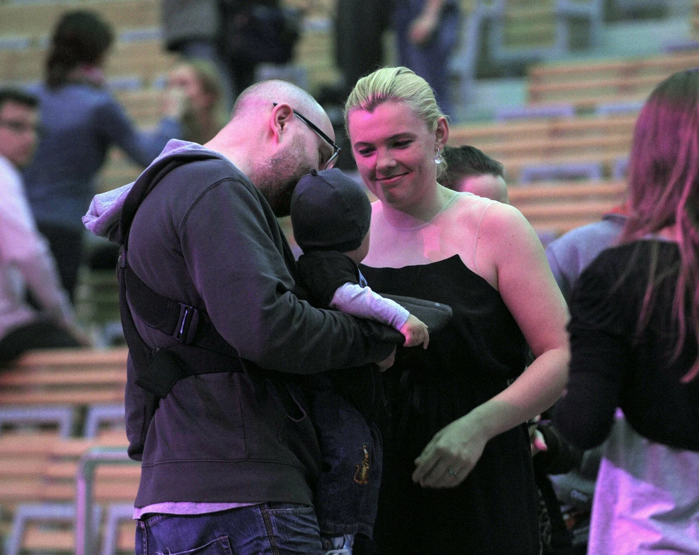 Ania Dąbrowska z byłym partnerem i ich dzieckiem (2011) Ania Dąbrowska z byłym partnerem i ich dzieckiem (2011)