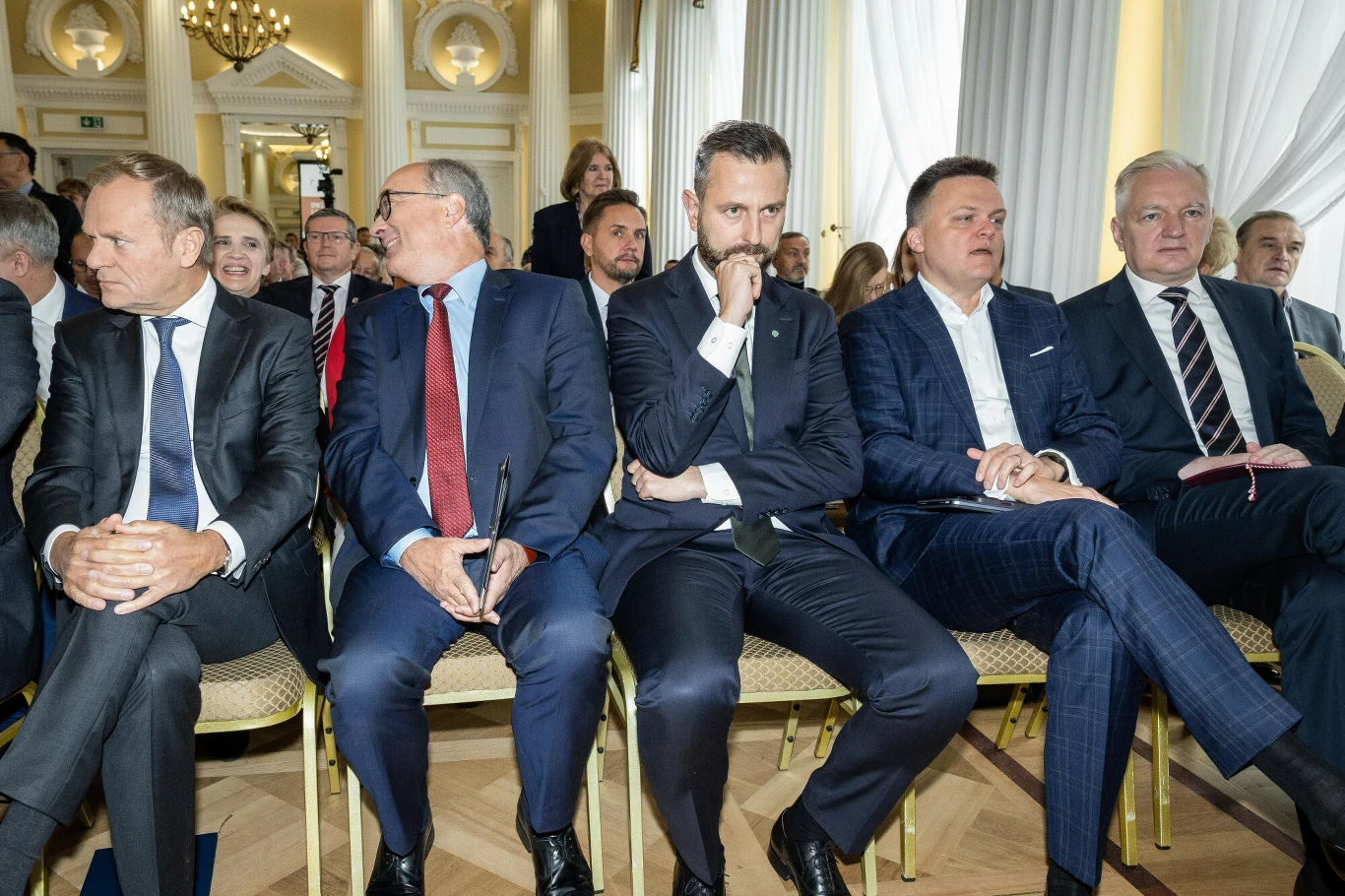 Od lewej: Donald Tusk, Włodzimierz Czarzasty, Władysław Kosiniak-Kamysz, Szymon Hołownia, Jarosław Gowin