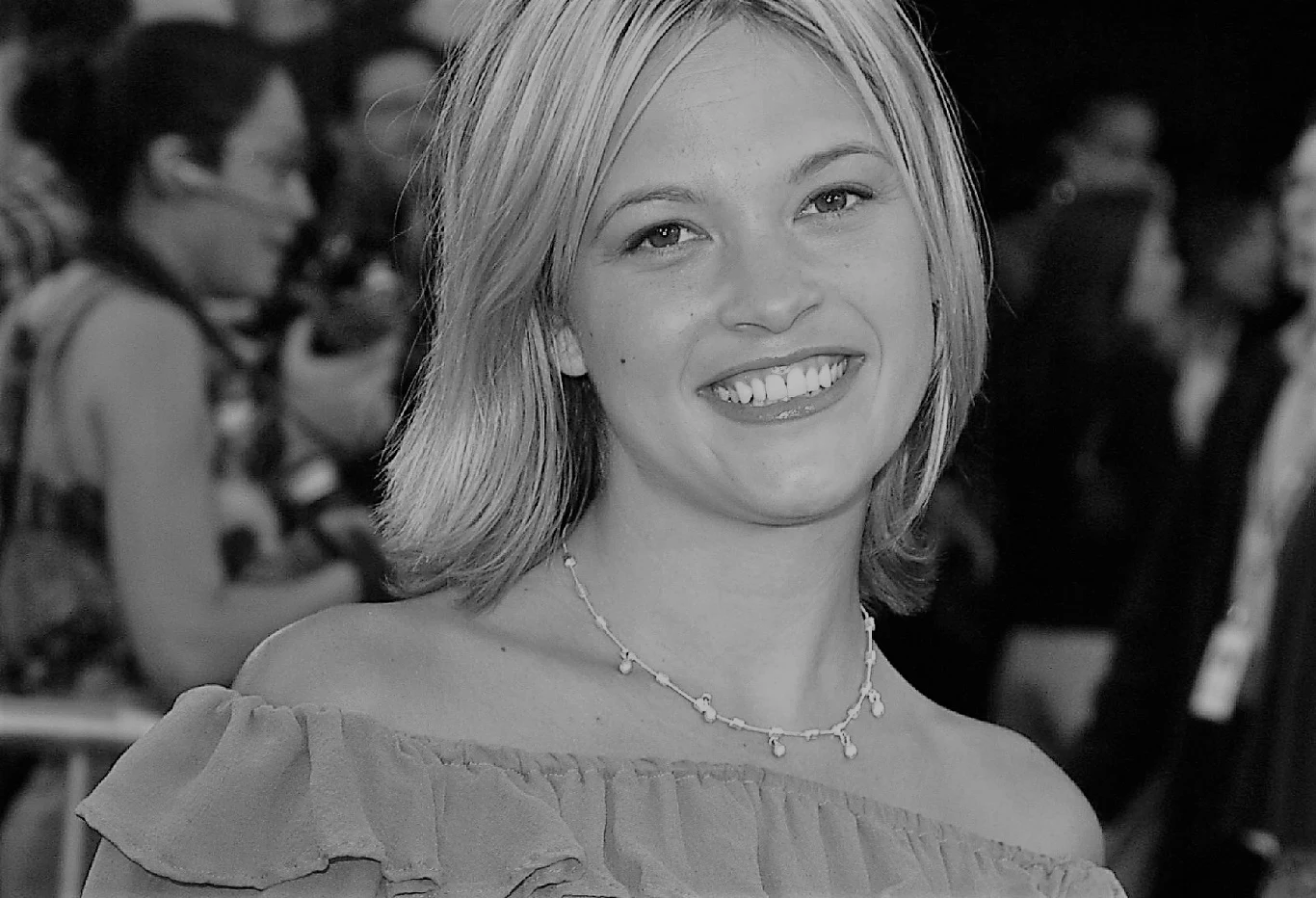 Nicki Aycox Nicki Aycox