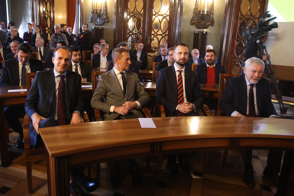Od prawej: Jacek Majchrowski, Władysław Kosiniak-Kamysz, Ireneusz Raś i Ryszard Śmiałek Od prawej: Jacek Majchrowski, Władysław Kosiniak-Kamysz, Ireneusz Raś i Ryszard Śmiałek