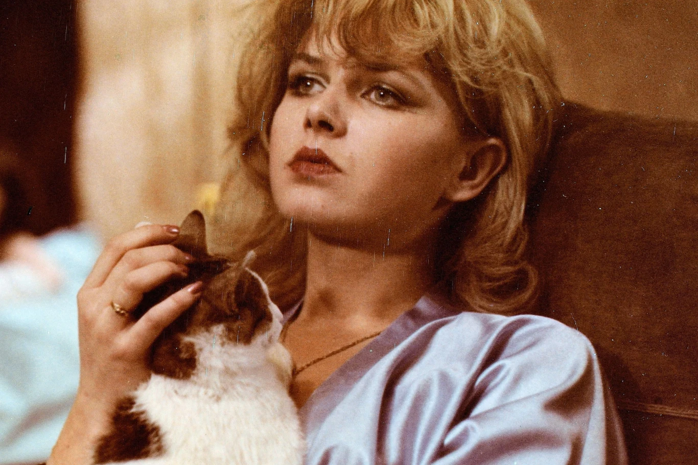 Maria Probosz;, 1990. Kadr z filmu "Dziewczyna z Mazur" w rezyserii Juliana Dziedziny