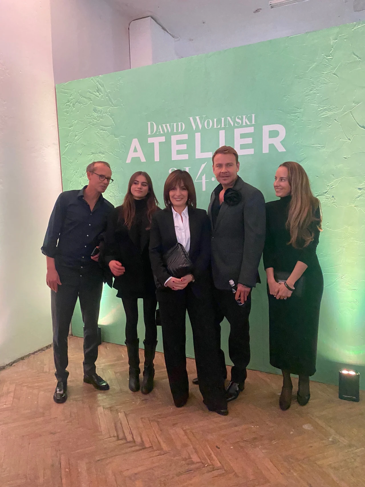 Prezes Zarządu Telewizji Polsat, Stanisław Janowski i Dorota Gawryluk oraz Magdalena Janowska, Fashion Buying, Marketing & PR Director w Moliera2 osobiście pogratulowali Wolińskiemu pokazu Prezes Zarządu Telewizji Polsat, Stanisław Janowski i Dorota Gawryluk oraz Magdalena Janowska, Fashion Buying, Marketing & PR Director w Moliera2 osobiście pogratulowali Wolińskiemu pokazu