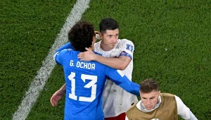 Robert Lewandowski i Guillermo Ochoa