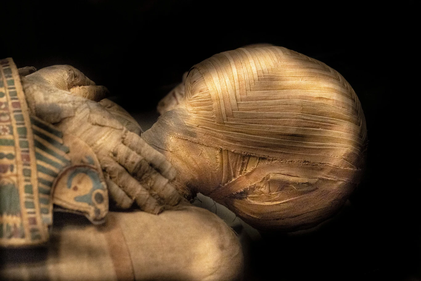 Mumifikacja w starożytnym Egipcie była procesem otoczonym szczególną czcią. Poznanie jej znaczenia może wpłynąć na postrzeganie jednej z najważniejszych cywilizacji starożytności Mumifikacja w starożytnym Egipcie była procesem otoczonym szczególną czcią. Poznanie jej znaczenia może wpłynąć na postrzeganie jednej z najważniejszych cywilizacji starożytności