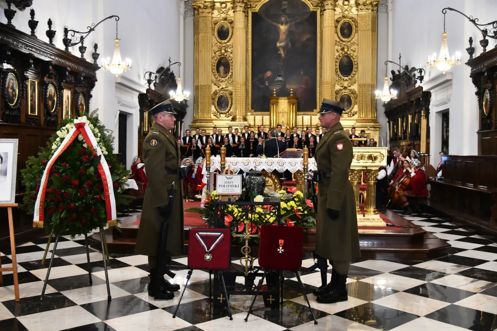 Pogrzeb Jerzego Połomskiego, kościół Św. Krzyża w Warszawie