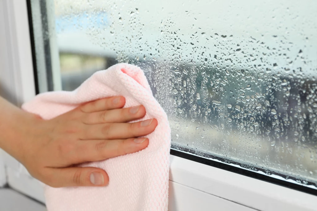 Silne detergenty mogą uszkodzić ramę okienną