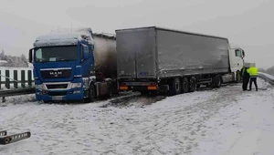 40 kolizji w ciągu kilku godzin. Zima zaskoczyła polskich kierowców