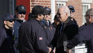 Prezydent USA Joe Biden na spotkaniu ze strażakami w Nantucket