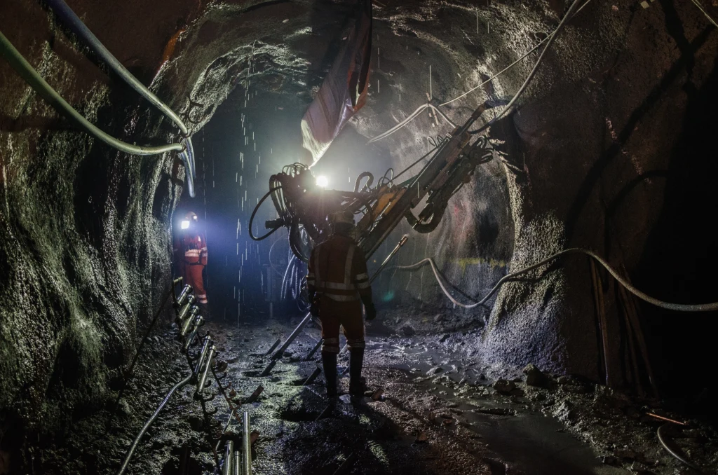 Obecnie kopalnie największej górniczej spółki produkują ponad 100 tys. ton węgla na dobę. Zdjęcie ilustracyjne Obecnie kopalnie największej górniczej spółki produkują ponad 100 tys. ton węgla na dobę. Zdjęcie ilustracyjne